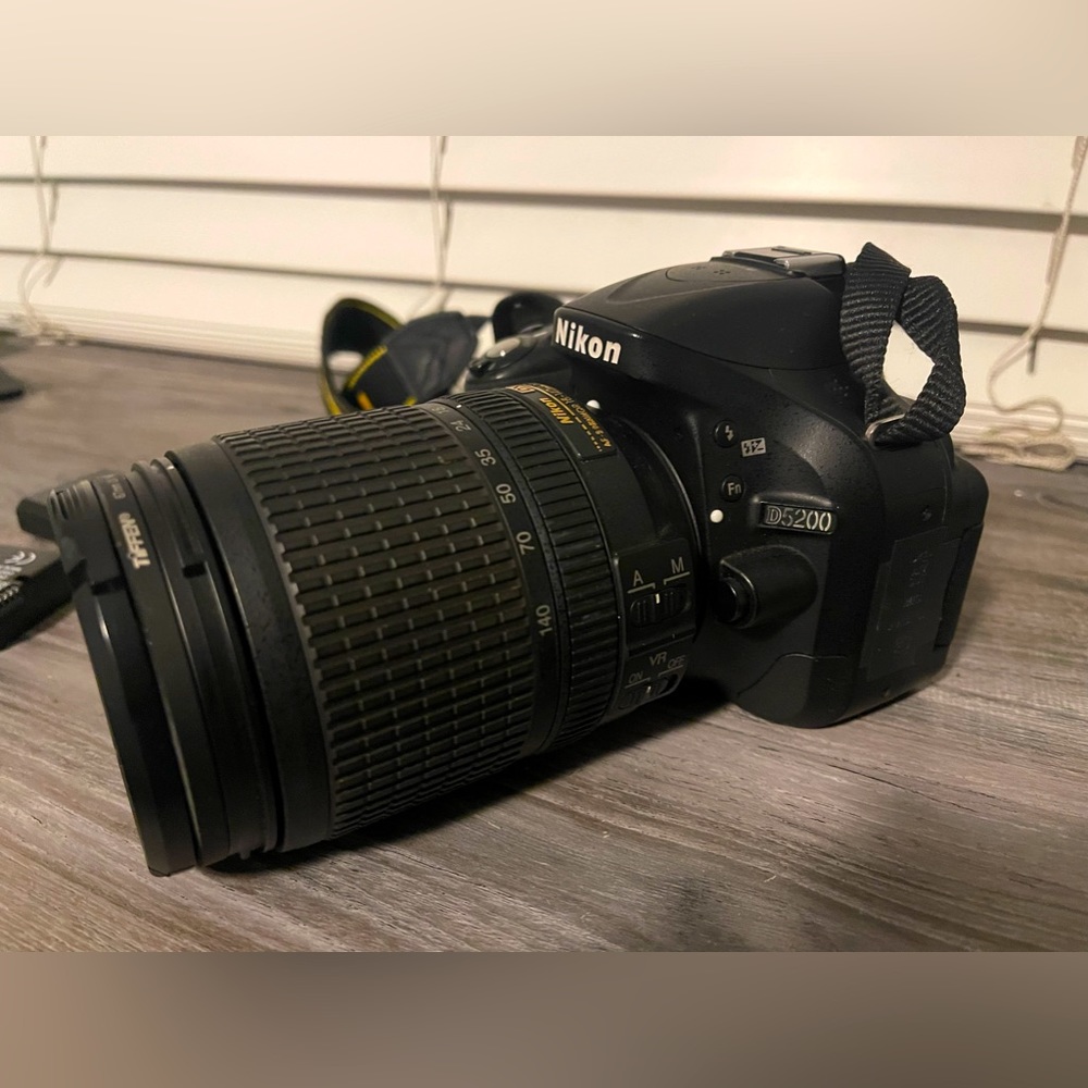Nikon D5200 DSLR